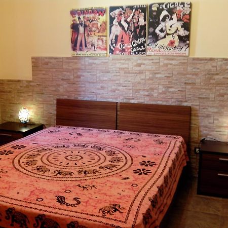 Bed&Breakfast La Casetta SantʼAlessio Siculo Szoba fotó